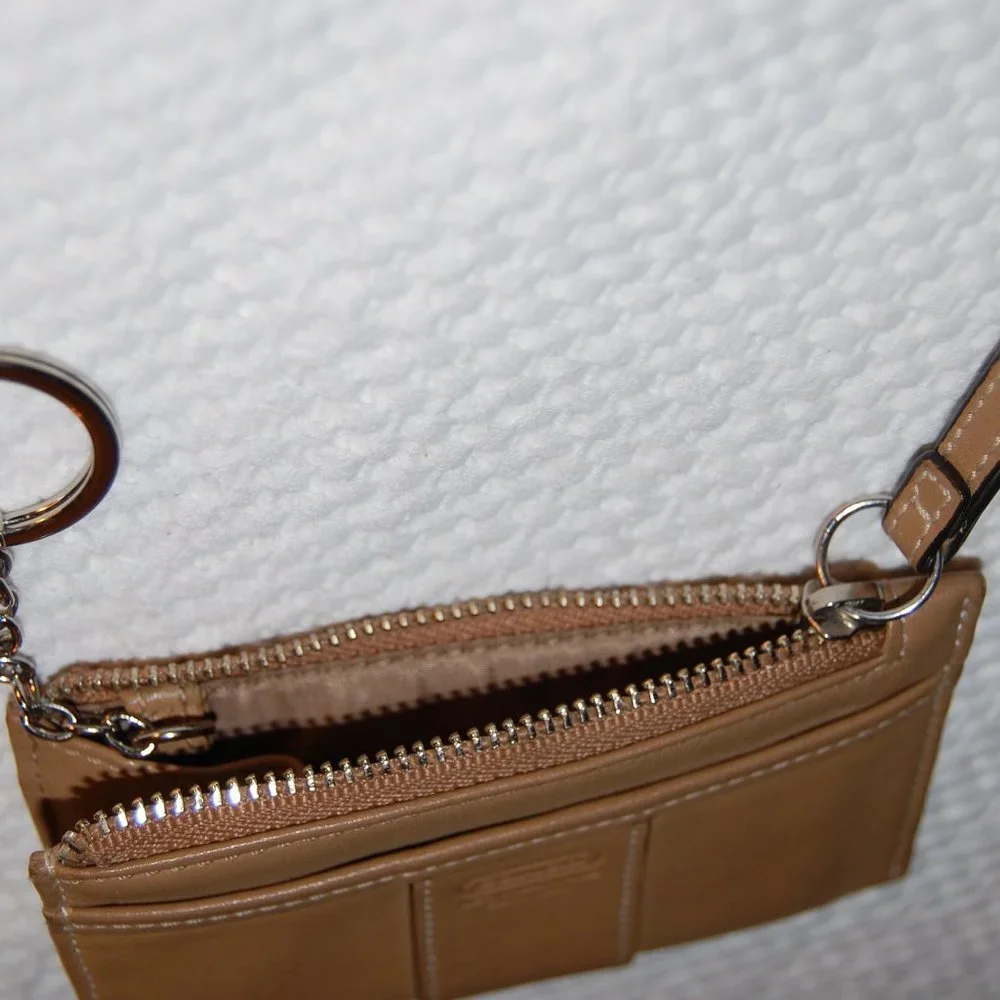 Coach Leatherware Est 1941 Tan W/Top Stitch 4 1/2" x 3" Coin Purse Keychain - Picture 7 of 9